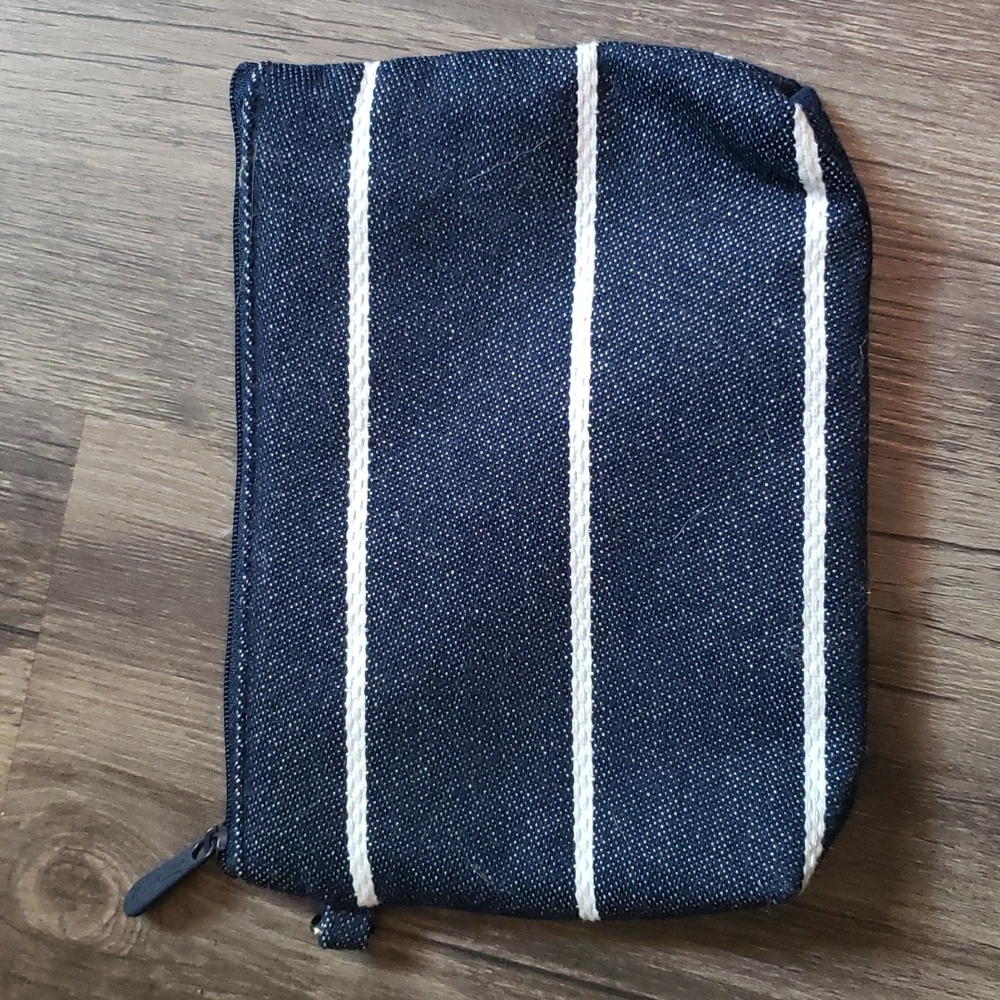 Thirty-one mini pouch